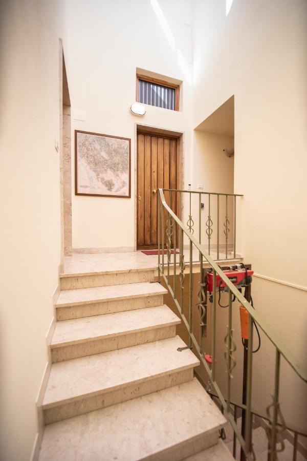 Residenza Al Pavone Luxury With Terrace Lägenhet Lucca Exteriör bild
